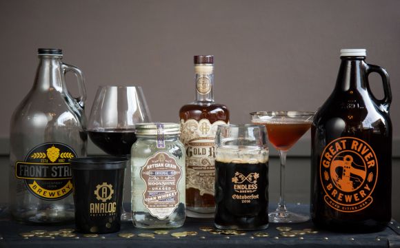 growlers and assorted glassware showcasing various brewery options in davenport iowa