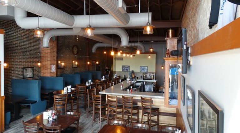 call out image for Front Street Pub & Eatery