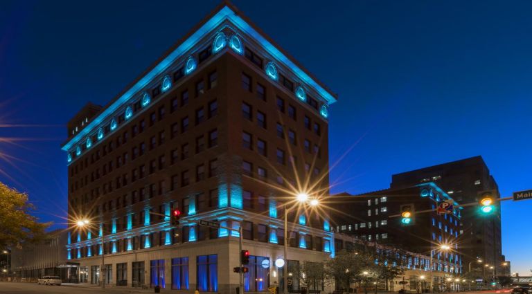 call out image for The Current Iowa, Autograph Collection