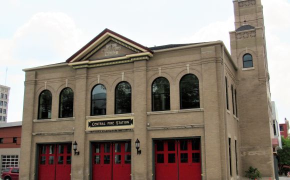 fire station in downtown davenport iowa