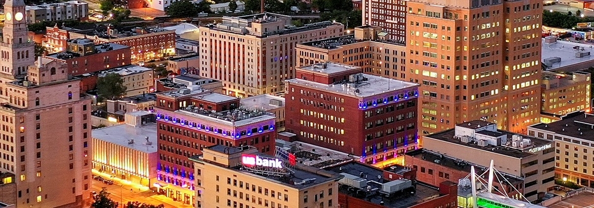 image of downtown davenport skyline during sunset